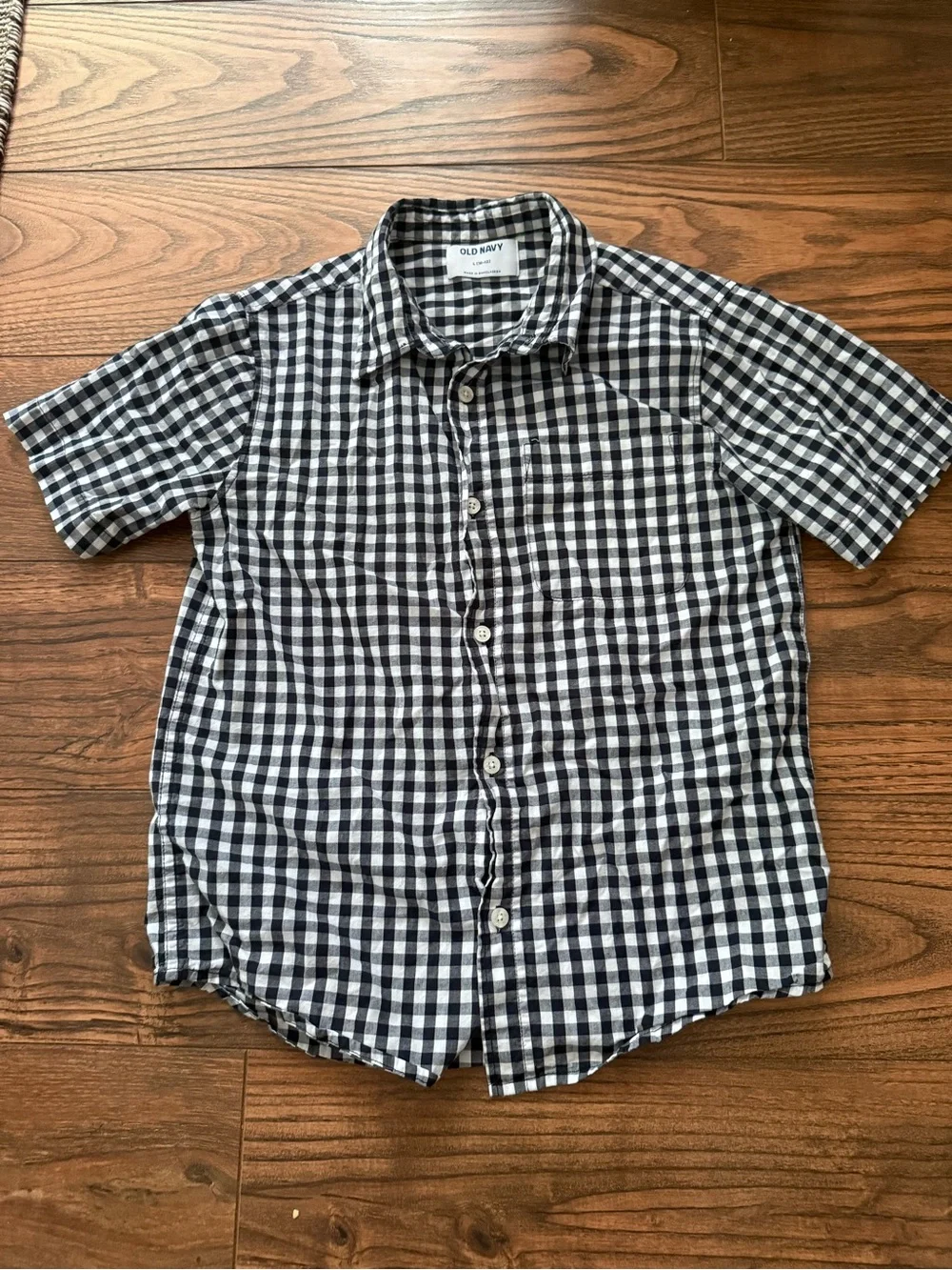 Old Navy - set of two short sleeved button-down shirts